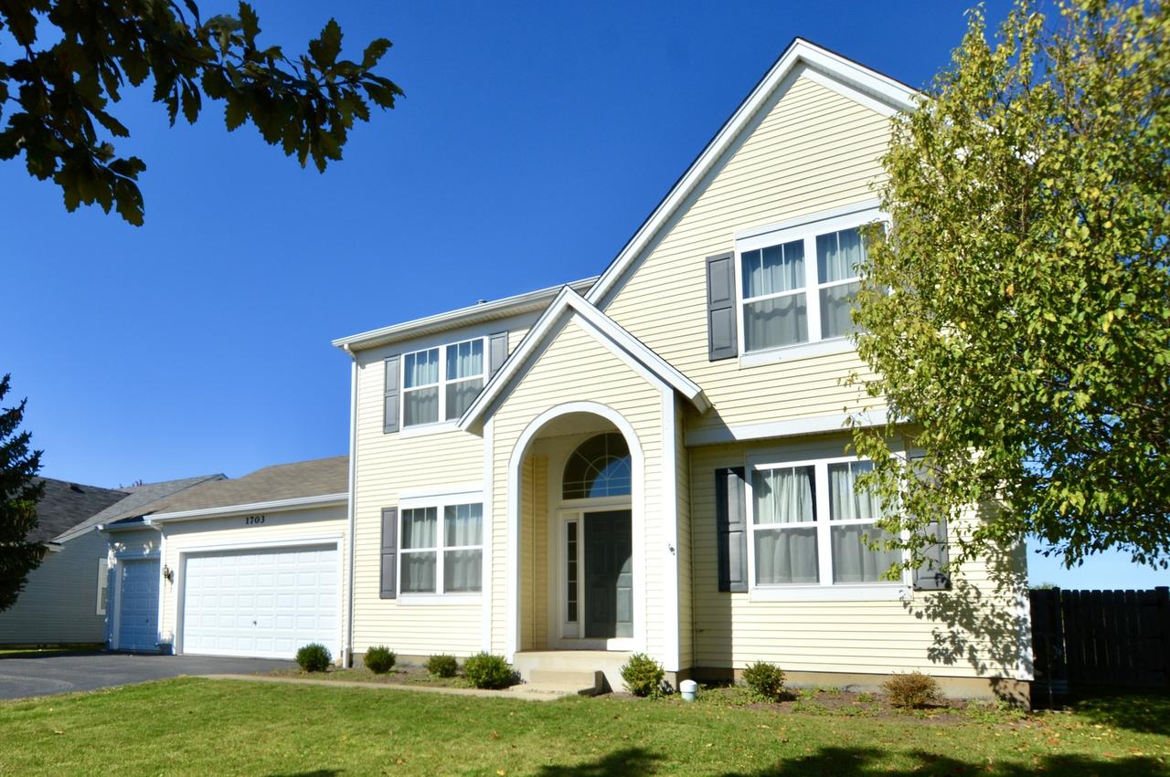 1703 Cashel Ln., Mchenry, IL 60050