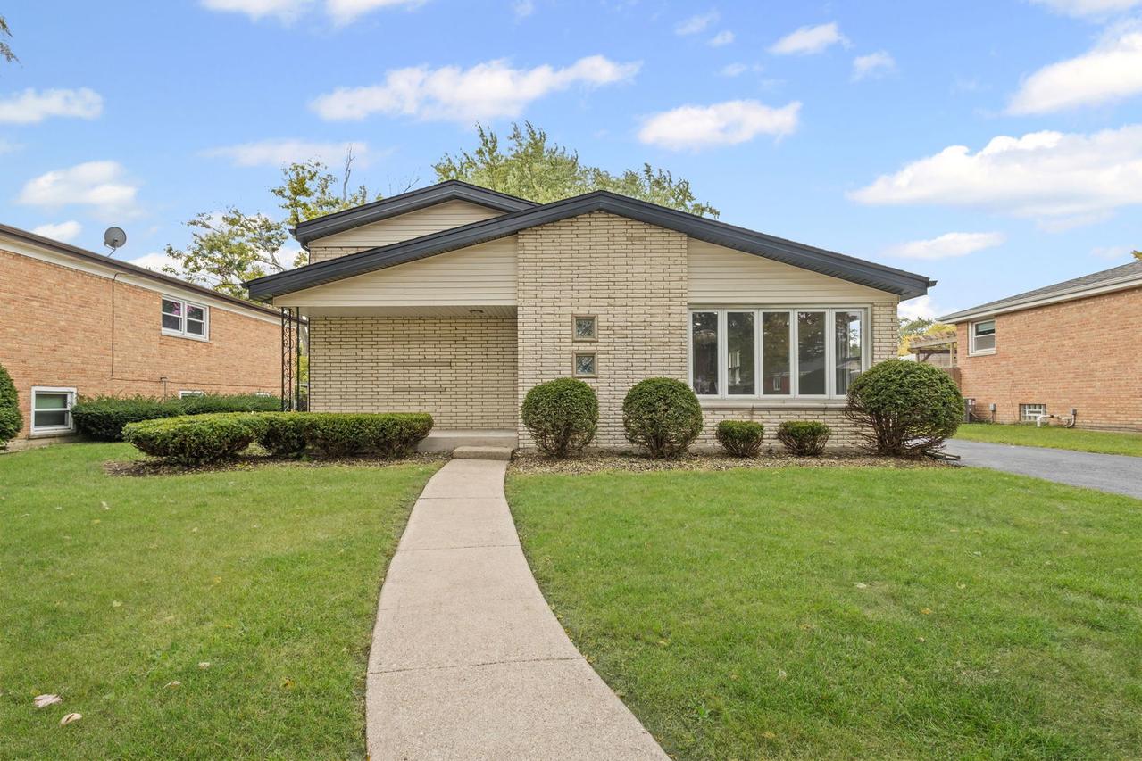 17700 70th Ct., Tinley Park, IL 60477