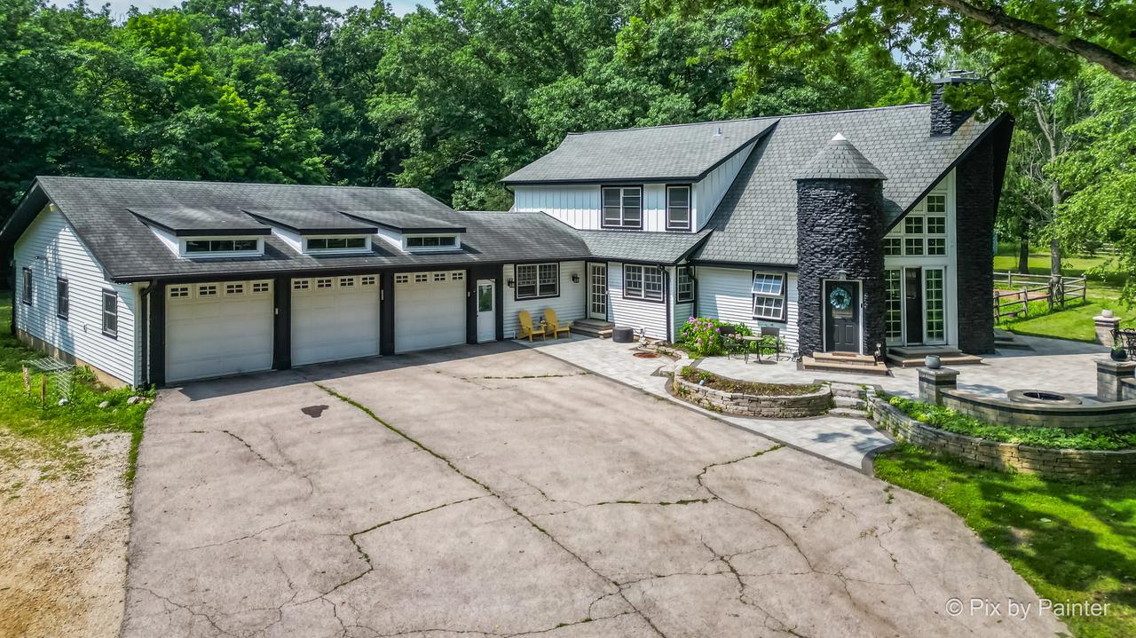 43W135 Mcdonald Rd., Elgin, IL 60124