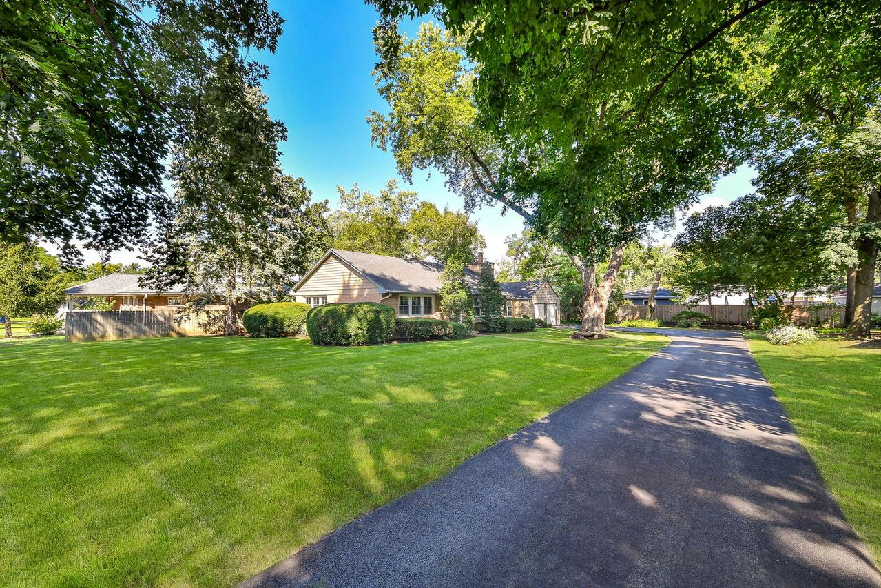 611 Polo Dr., Wheaton, IL 60187