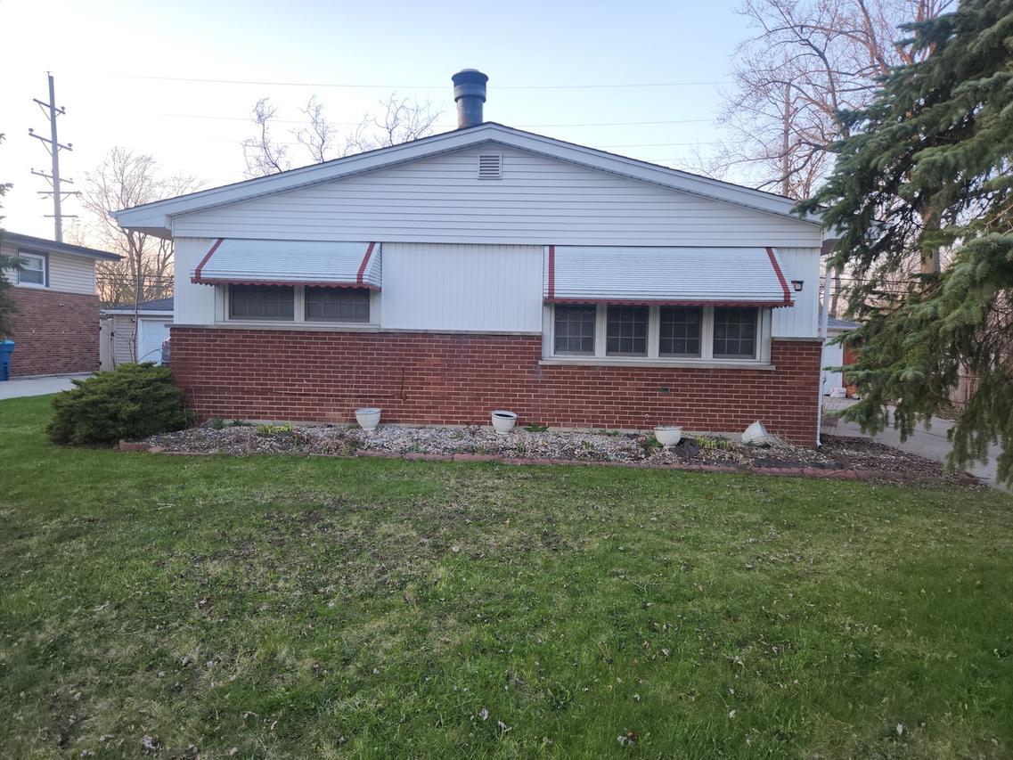 71 E Arquilla Dr., Chicago Heights, IL 60411