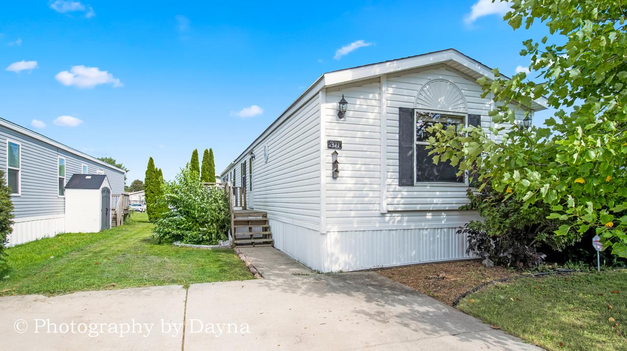 39 Saint Pauls Dr., Bourbonnais, IL 60914