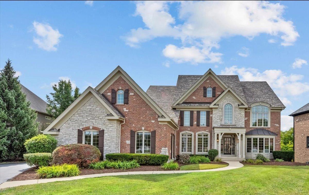 39W599 Walt Whitman Rd., St. Charles, IL 60175