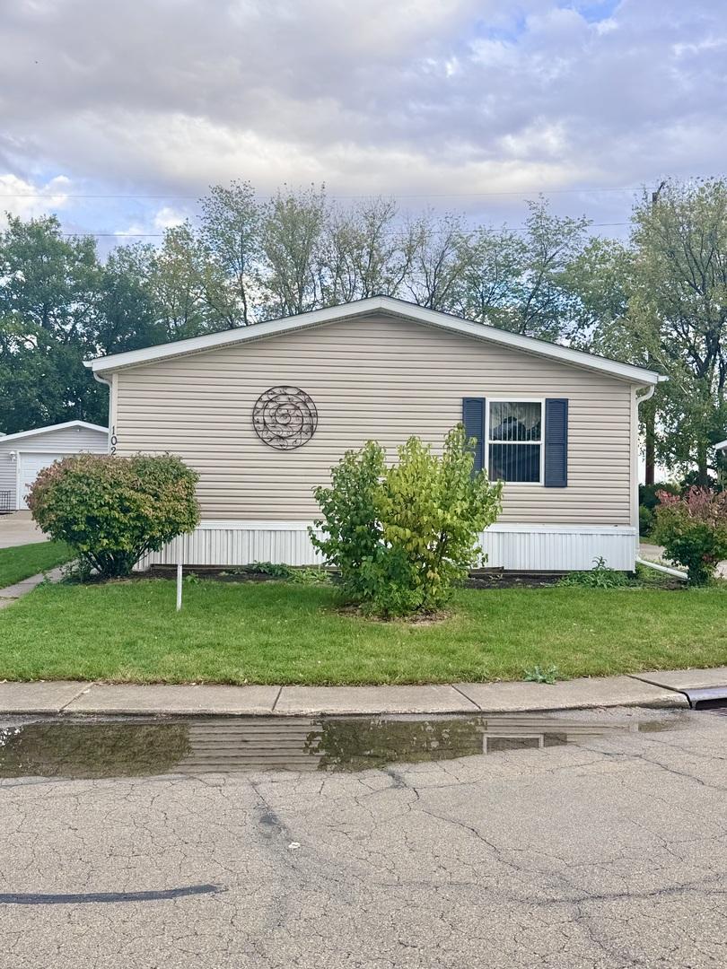 1022 S 10th St., Dekalb, IL 60115