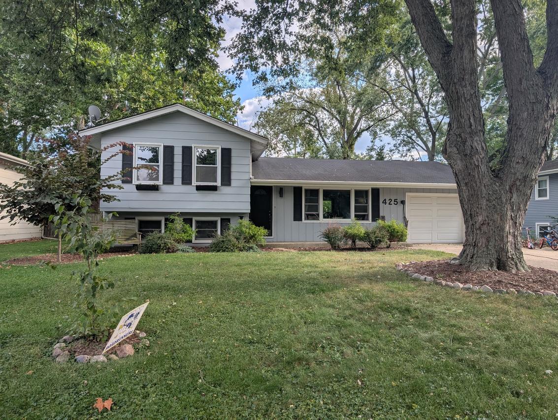 22W425 Arbor Ln., Glen Ellyn, IL 60137