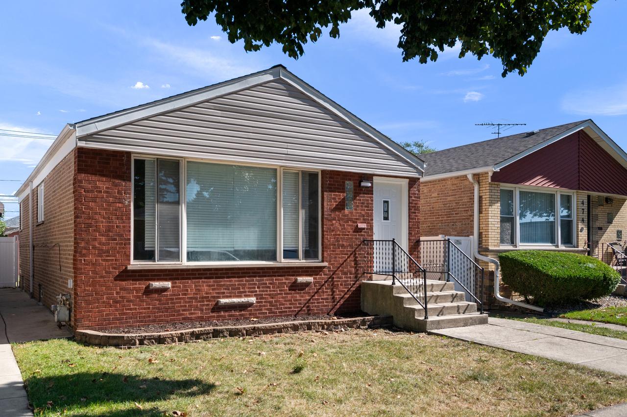 4745 S Leamington Ave., Chicago, IL 60638