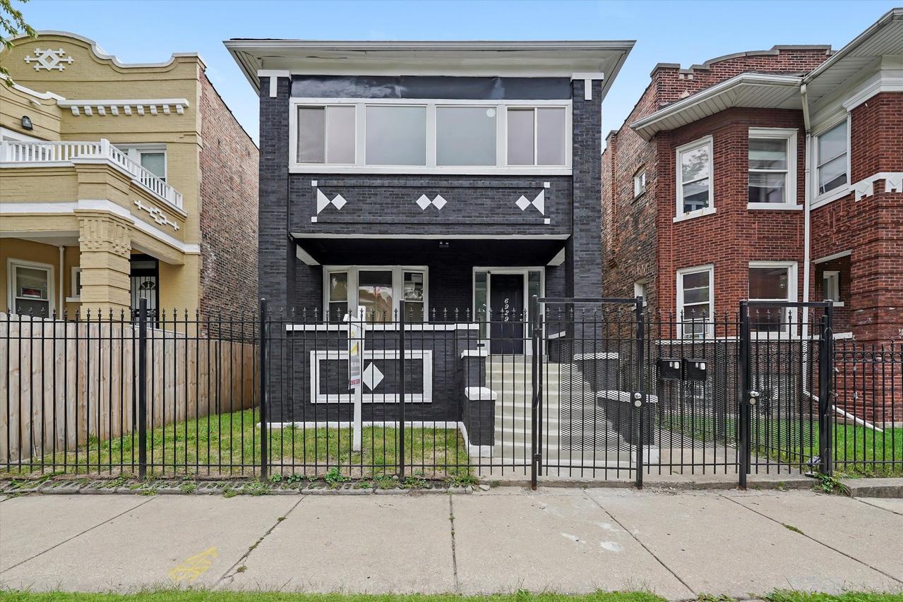 6929 S Peoria St., Chicago, IL 60621