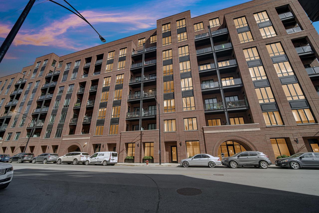 323 S Racine Ave. #5A, Chicago, IL 60607