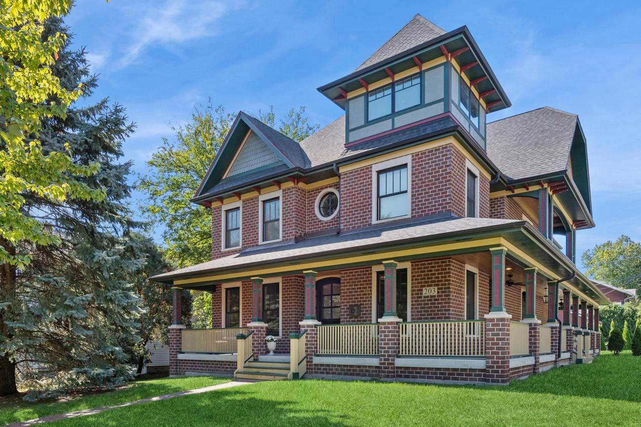 203 S Columbia St., Naperville, IL 60540