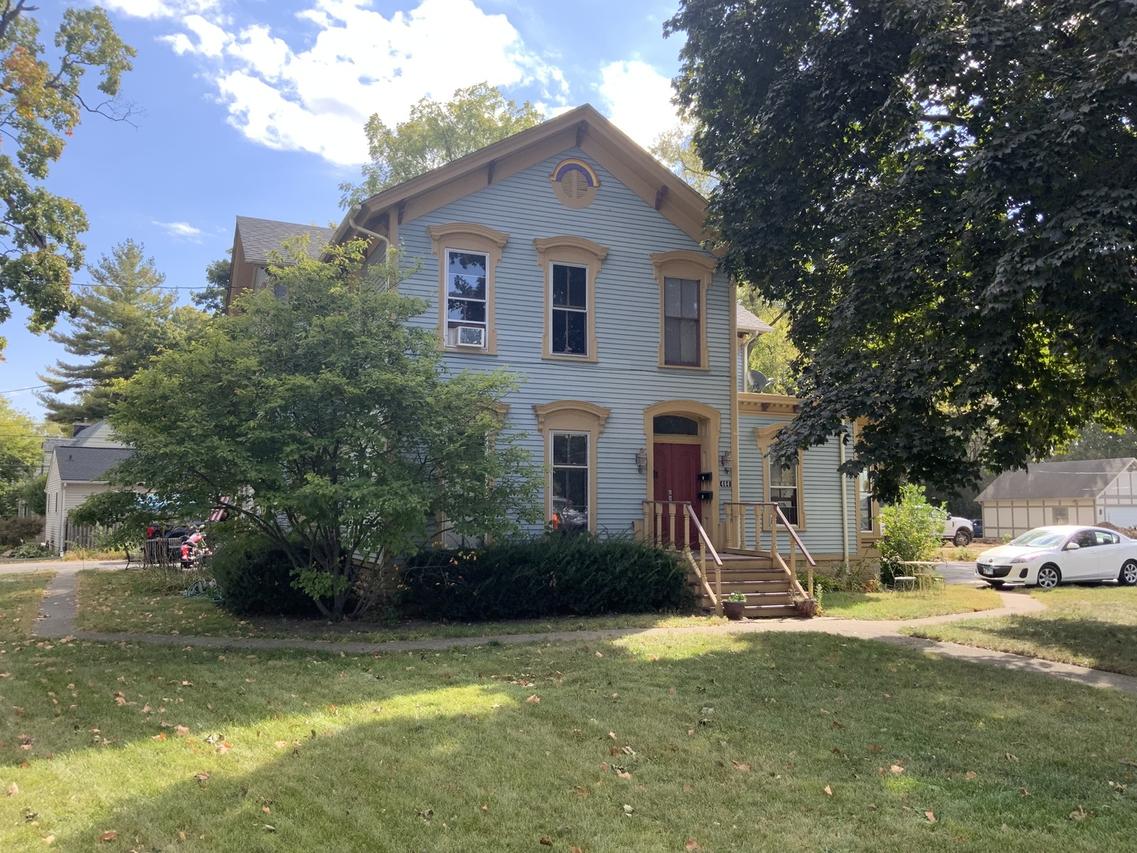 404 S Batavia Ave., Batavia, IL 60510