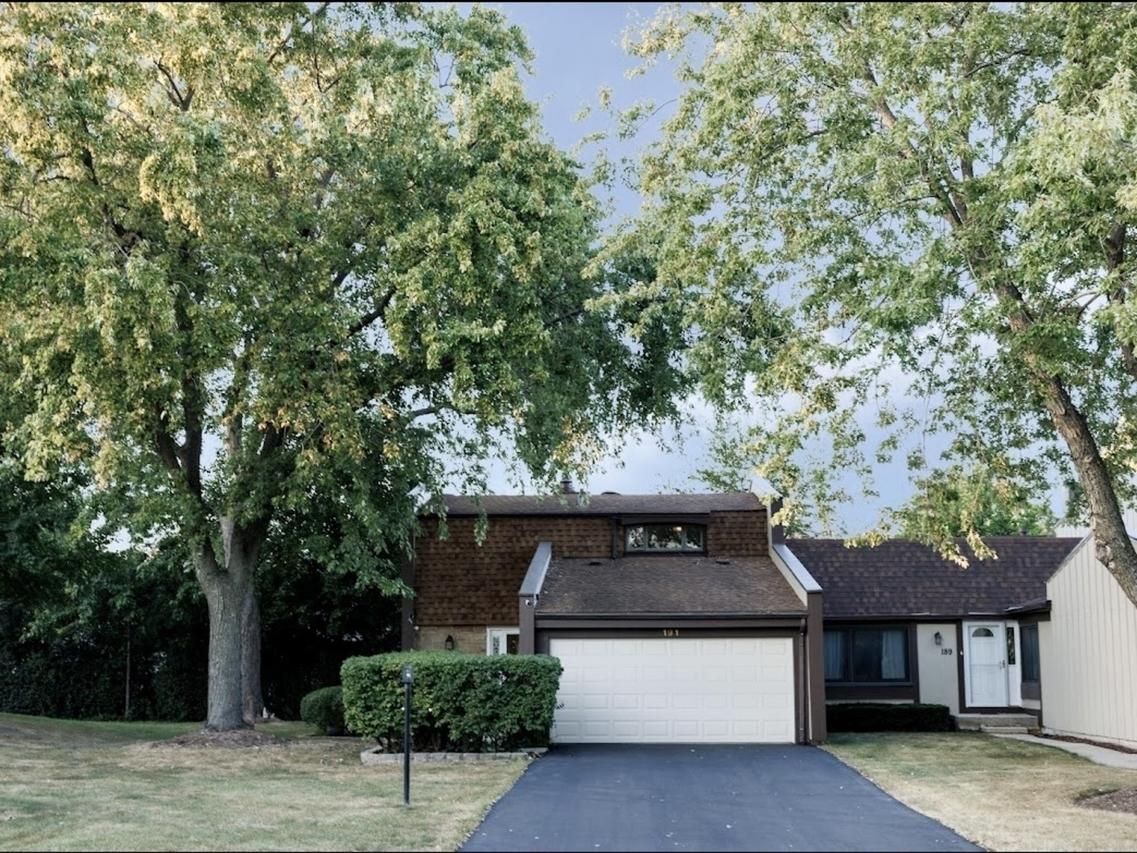191 Cascade Dr., Indian Head Park, IL 60525