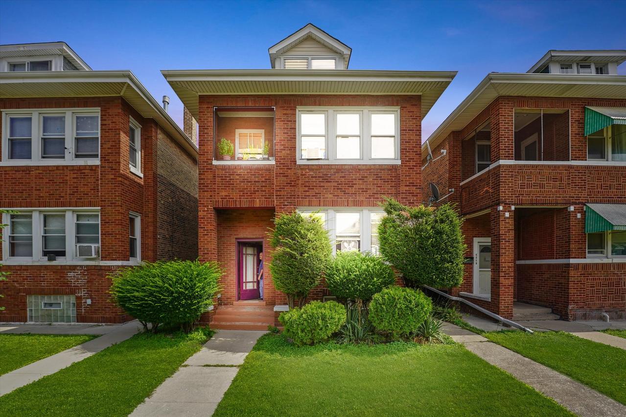 4317 S Sawyer Ave., Chicago, IL 60632