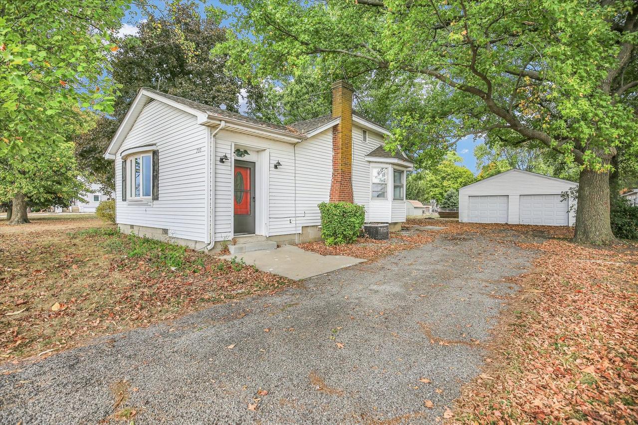 700 Southside Dr., Humboldt, IL 61931