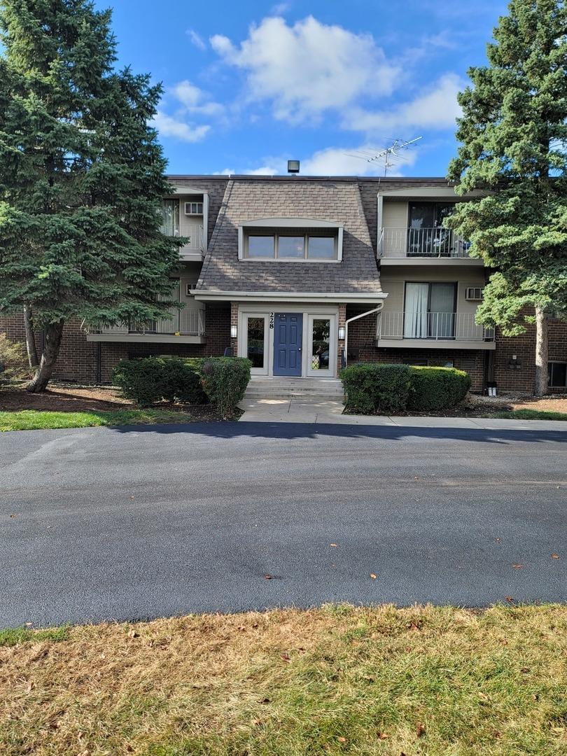 228 E Bailey Rd. #H, Naperville, IL 60565