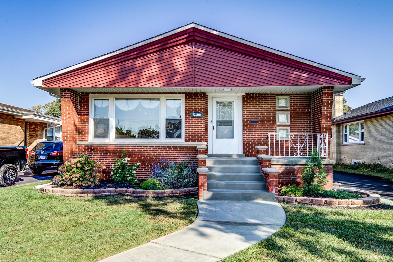 5300 Oakdale Dr., Oak Lawn, IL 60453