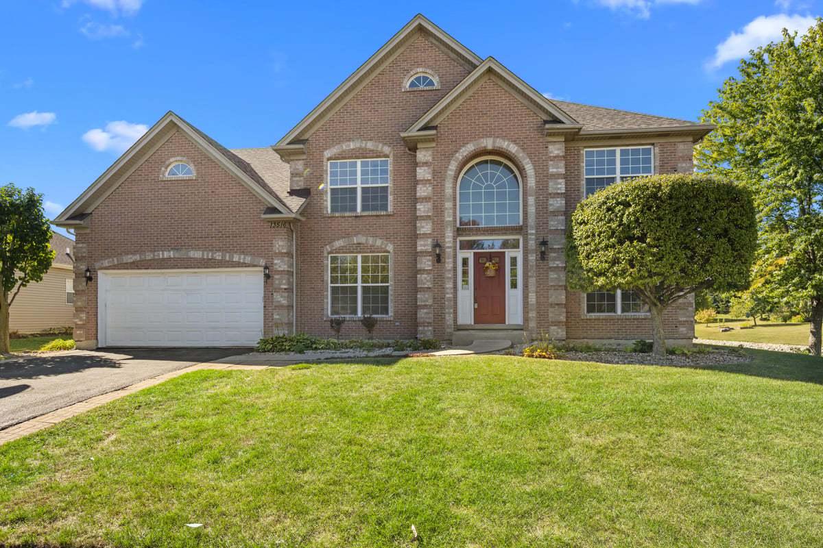 13516 Vicarage Dr., Plainfield, IL 60544