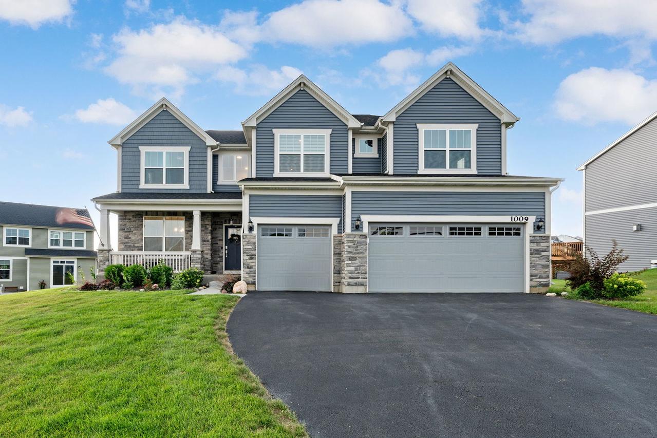 1009 Persimmon Ct., Crystal Lake, IL 60012