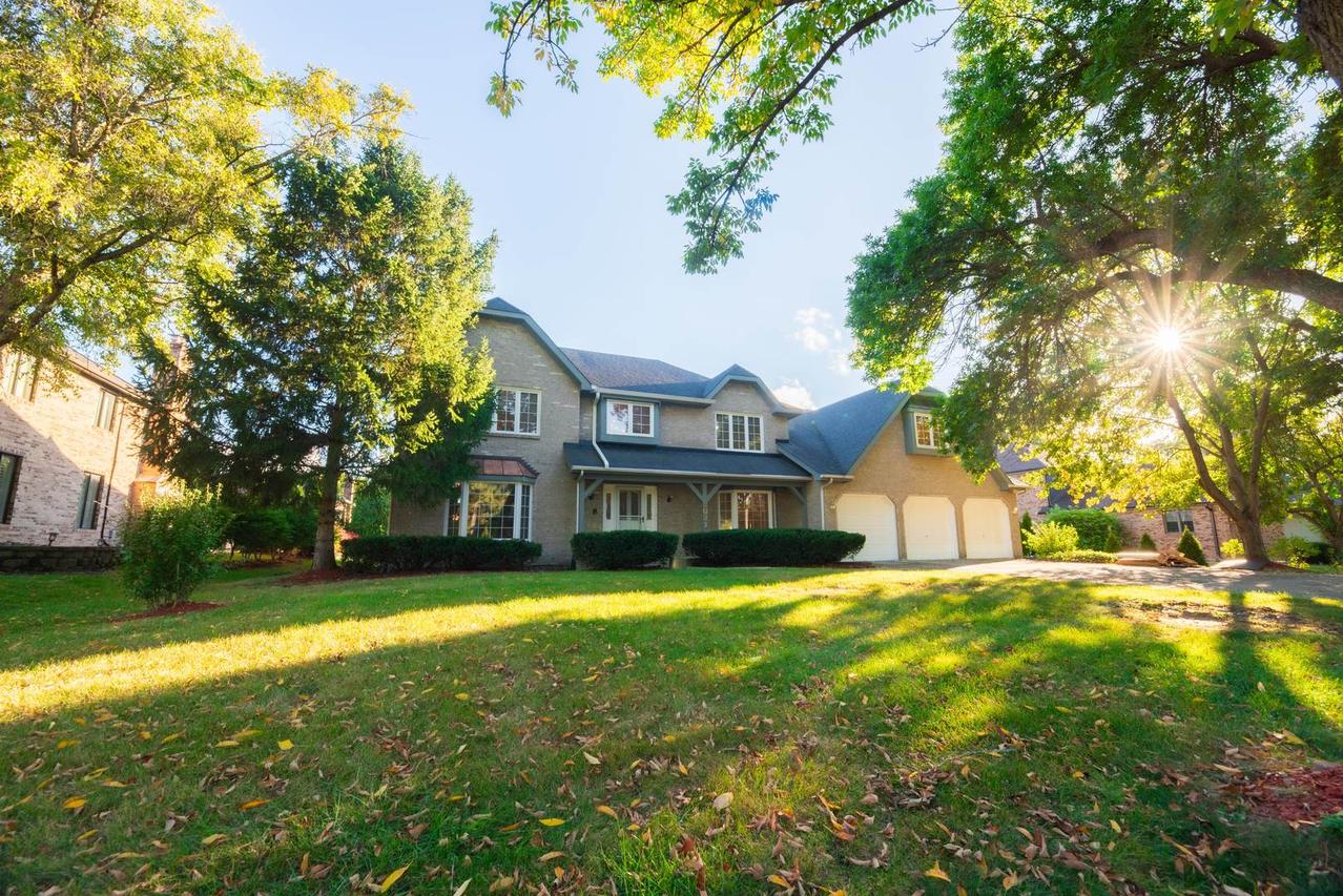 3021 35th St., Oak Brook, IL 60523