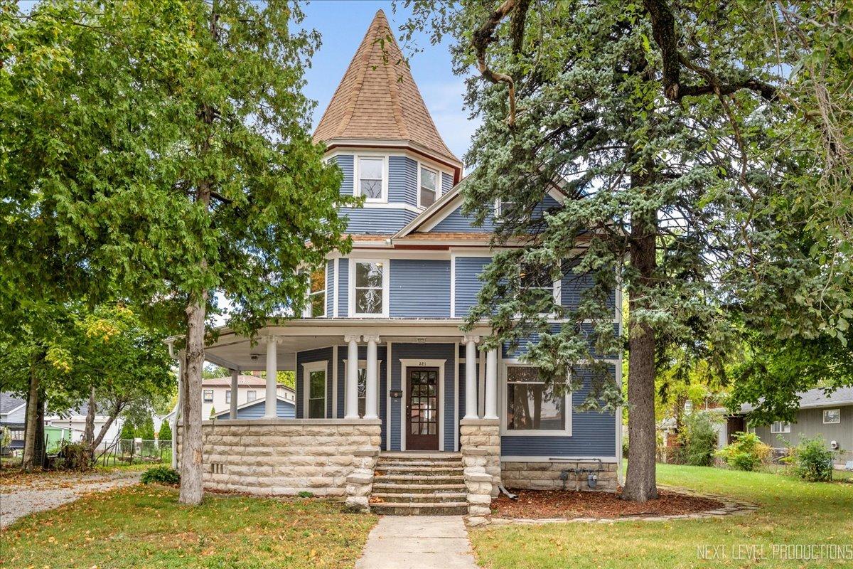 321 E Main St., Plano, IL 60545