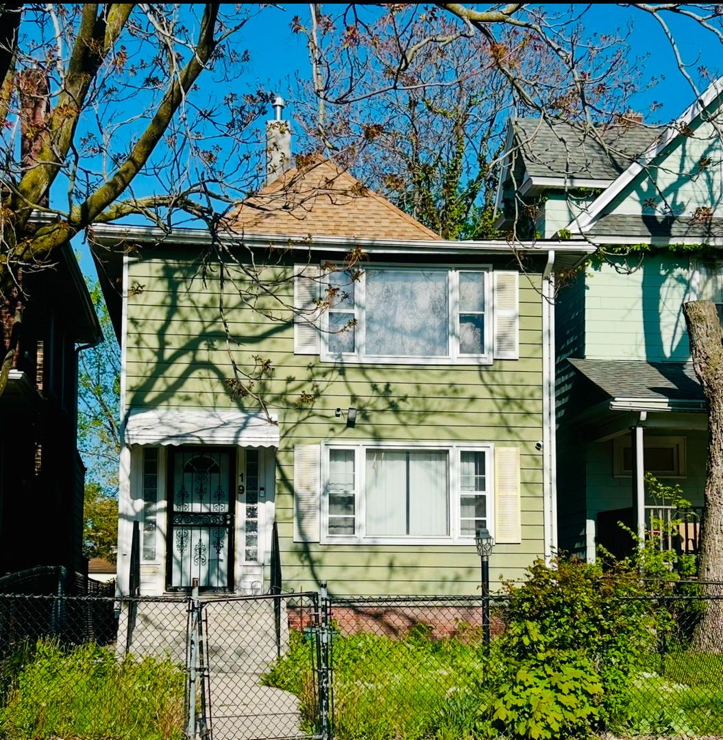 19 S Waller Ave., Chicago, IL 60644