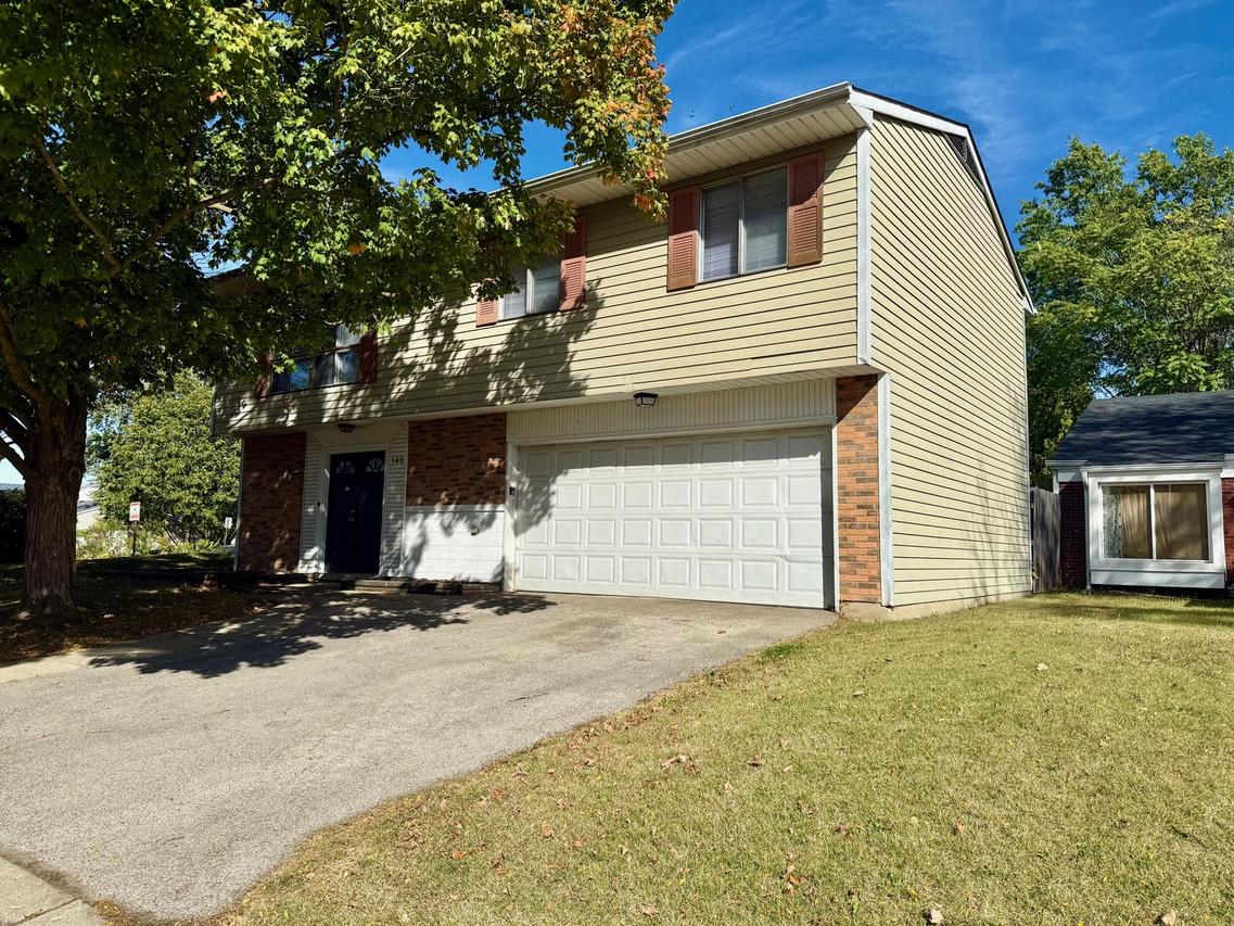 149 Highbury Dr., Elgin, IL 60120