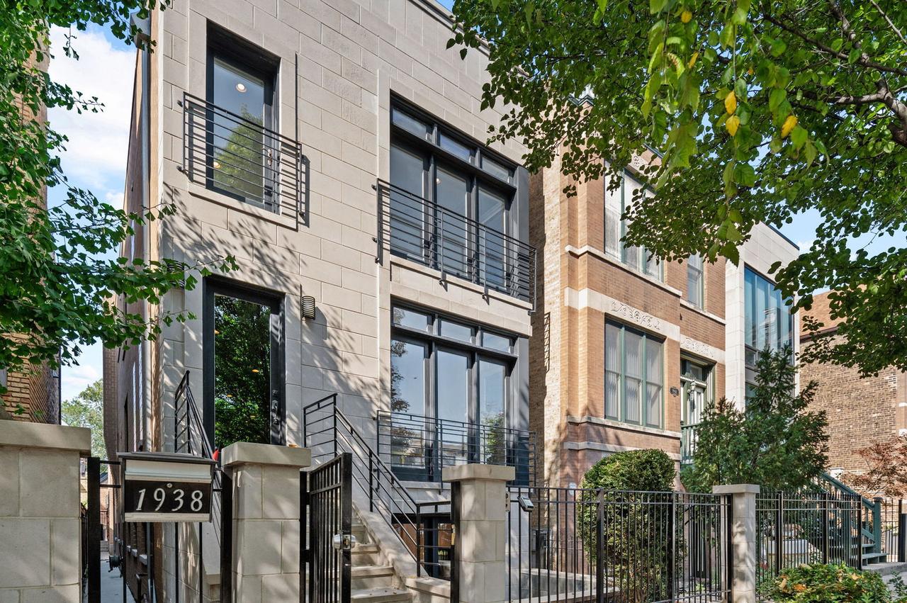1938 N Wood St., Chicago, IL 60622