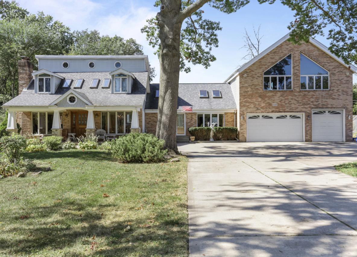 2N584 S Ardmore Ave., Villa Park, IL 60181