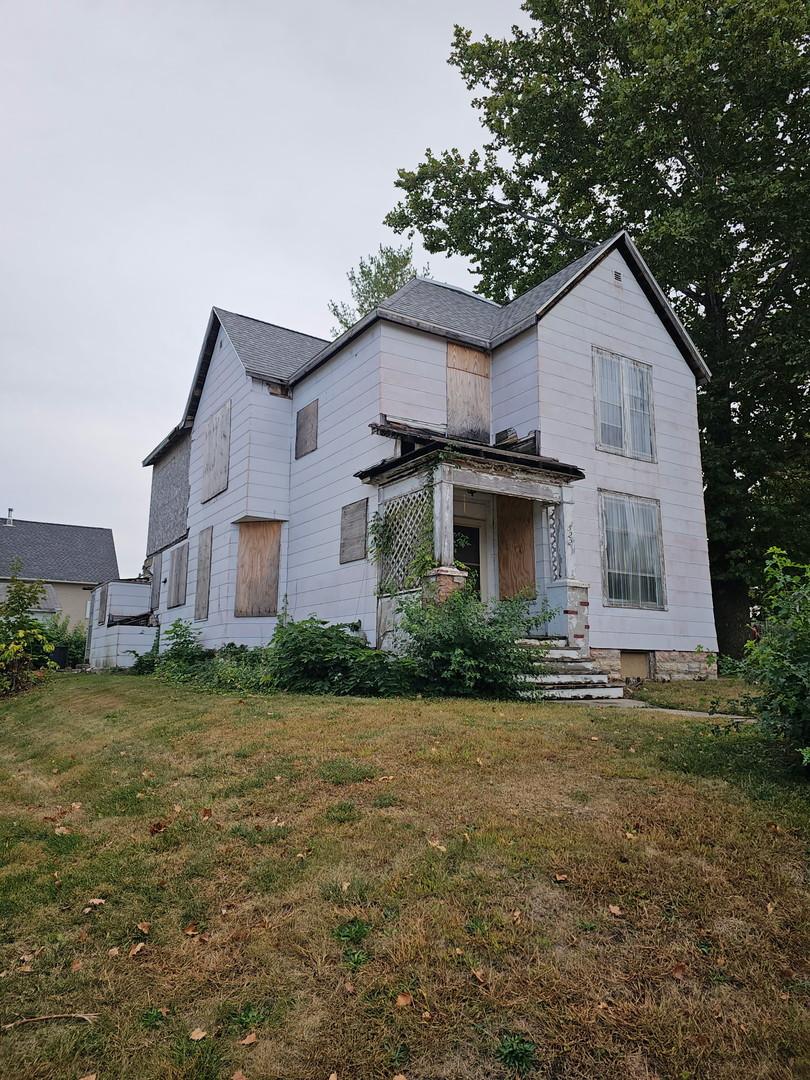 522 S Hennepin Ave., Dixon, IL 61021