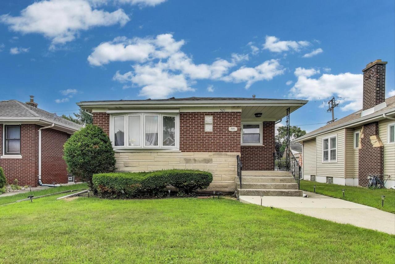 521 157th St., Calumet City, IL 60409