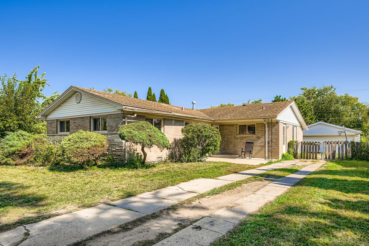 15235 Lawndale Ave., Midlothian, IL 60445