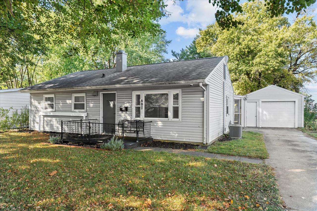 607 N Edwin St., Champaign, IL 61821