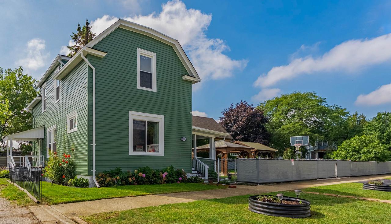 1203 S 4th Ave., Maywood, IL 60153