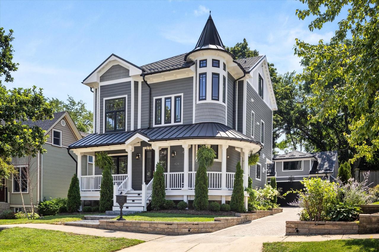 424 E Maple Ave., La Grange, IL 60525