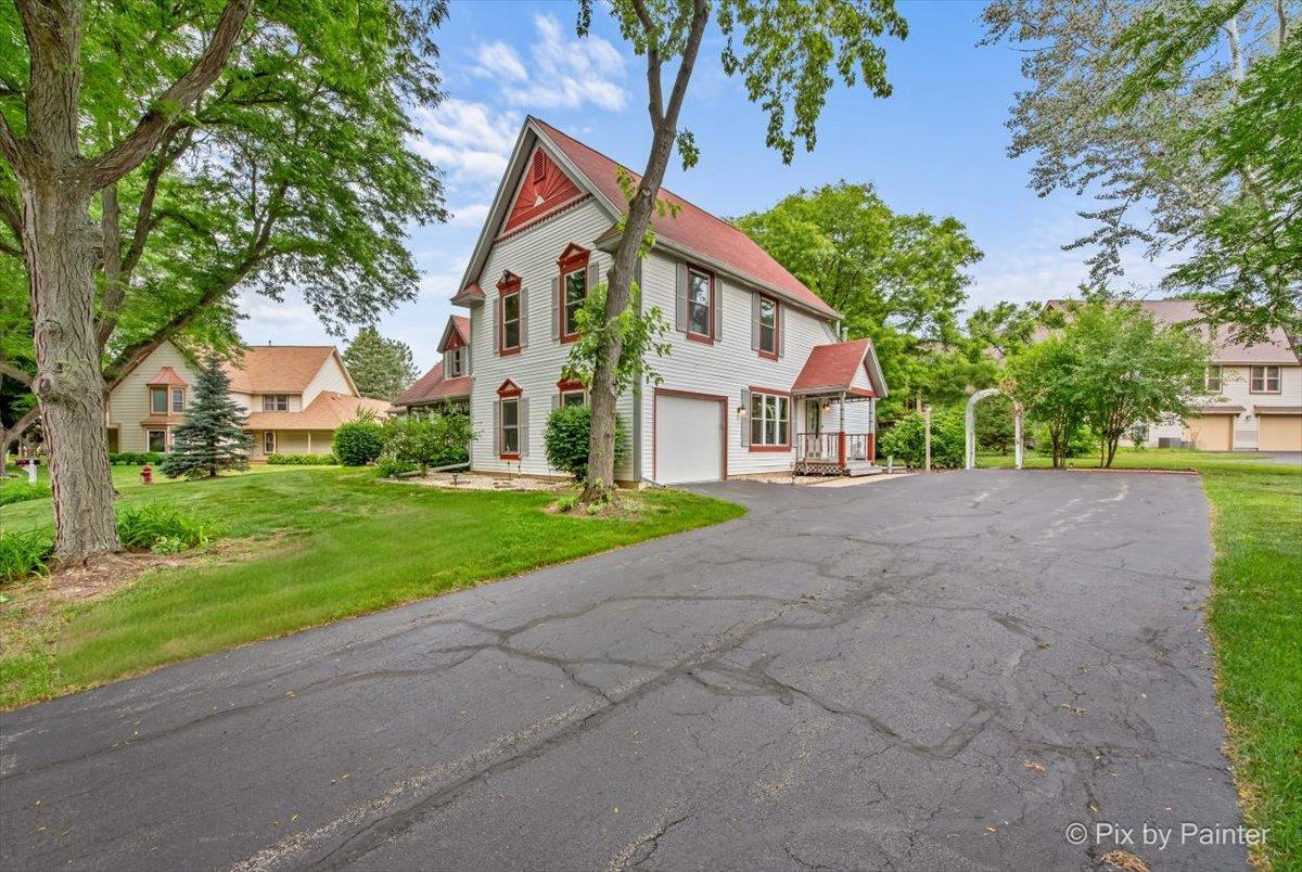 740 Victoria Dr., Woodstock, IL 60098