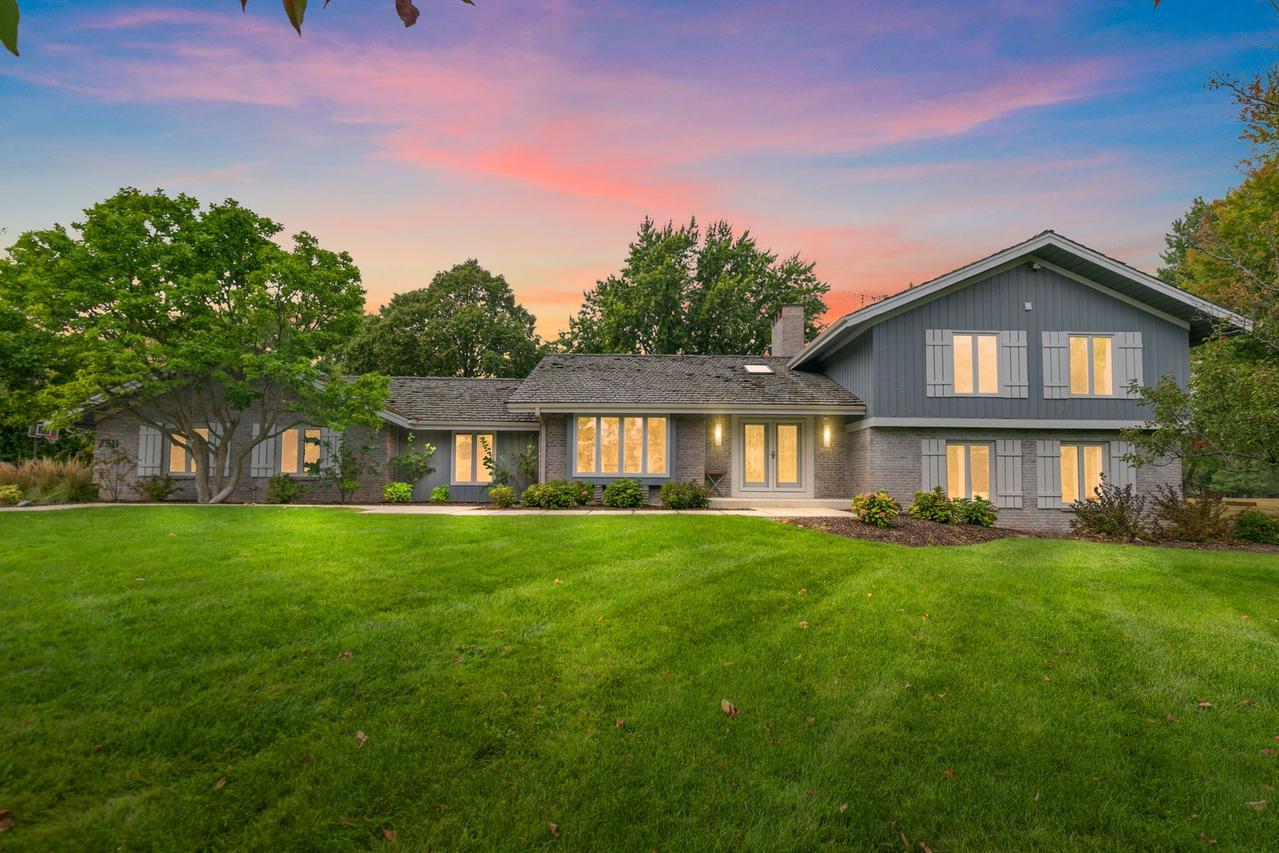 7511 Fairway Dr., Lakewood, IL 60014