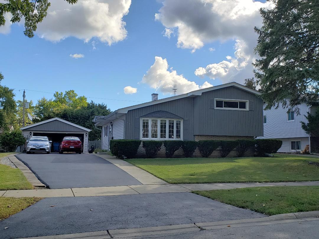 921 S Iowa Ave., Addison, IL 60101
