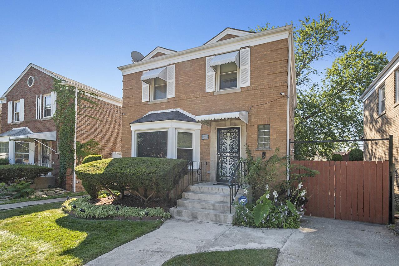 8816 S Constance Ave., Chicago, IL 60617