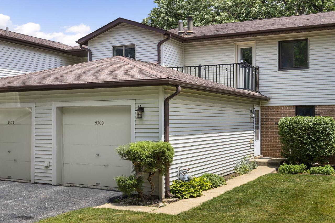 5305 Newport Dr., Lisle, IL 60532
