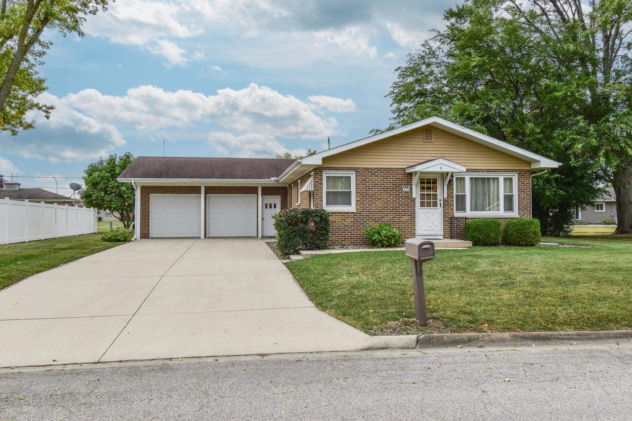 2 Edgewood Dr., Pontiac, IL 61764