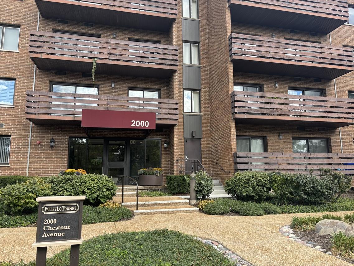 2000 Chestnut Ave. #407, Glenview, IL 60025