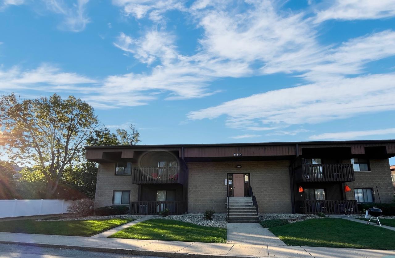 884 N Prairie Ave. #2D, Joliet, IL 60435