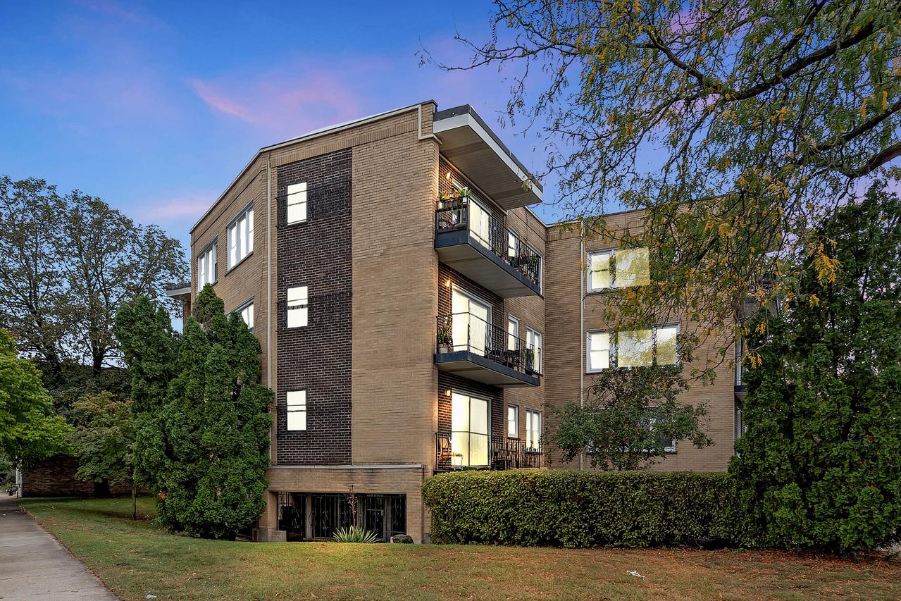 4735 Grove St. #103, Skokie, IL 60076