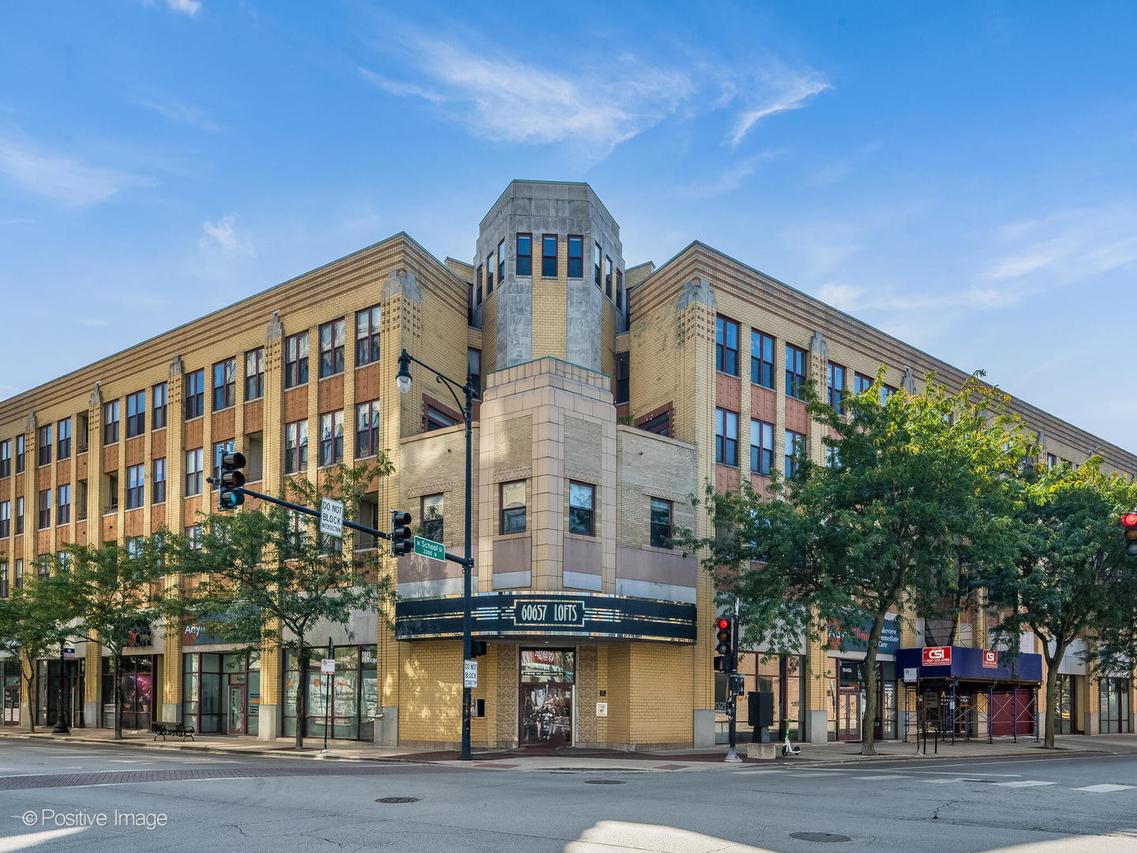 1645 W School St. #418, Chicago, IL 60657