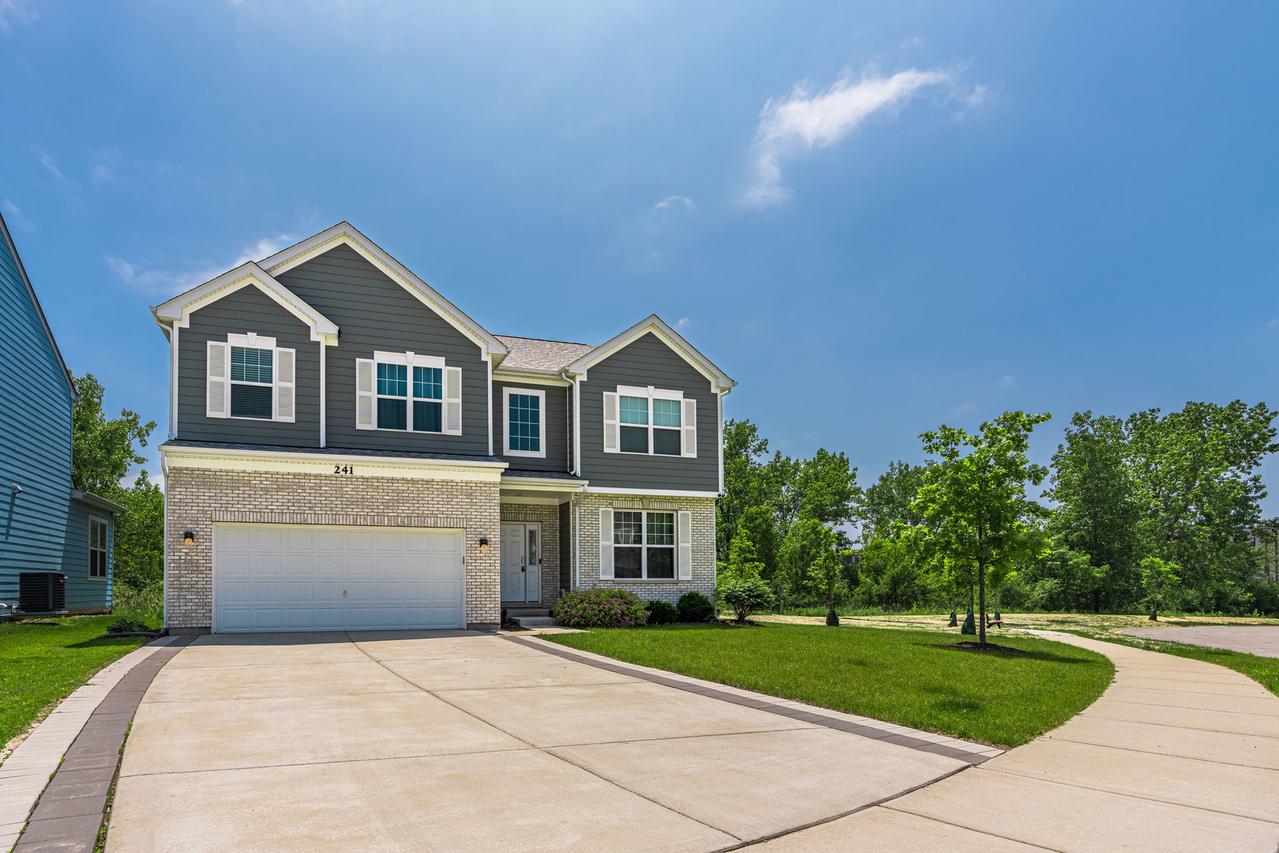 241 Stonington Dr., Bloomingdale, IL 60108