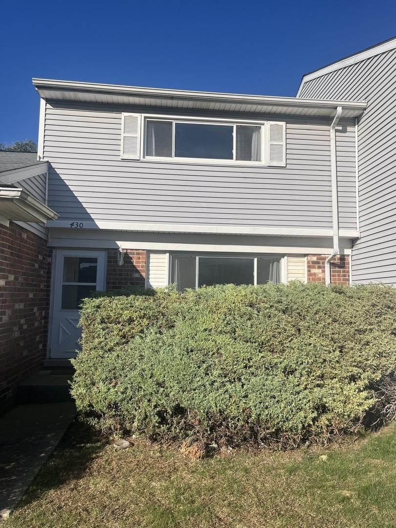 430 Mallview Ln., Bolingbrook, IL 60440