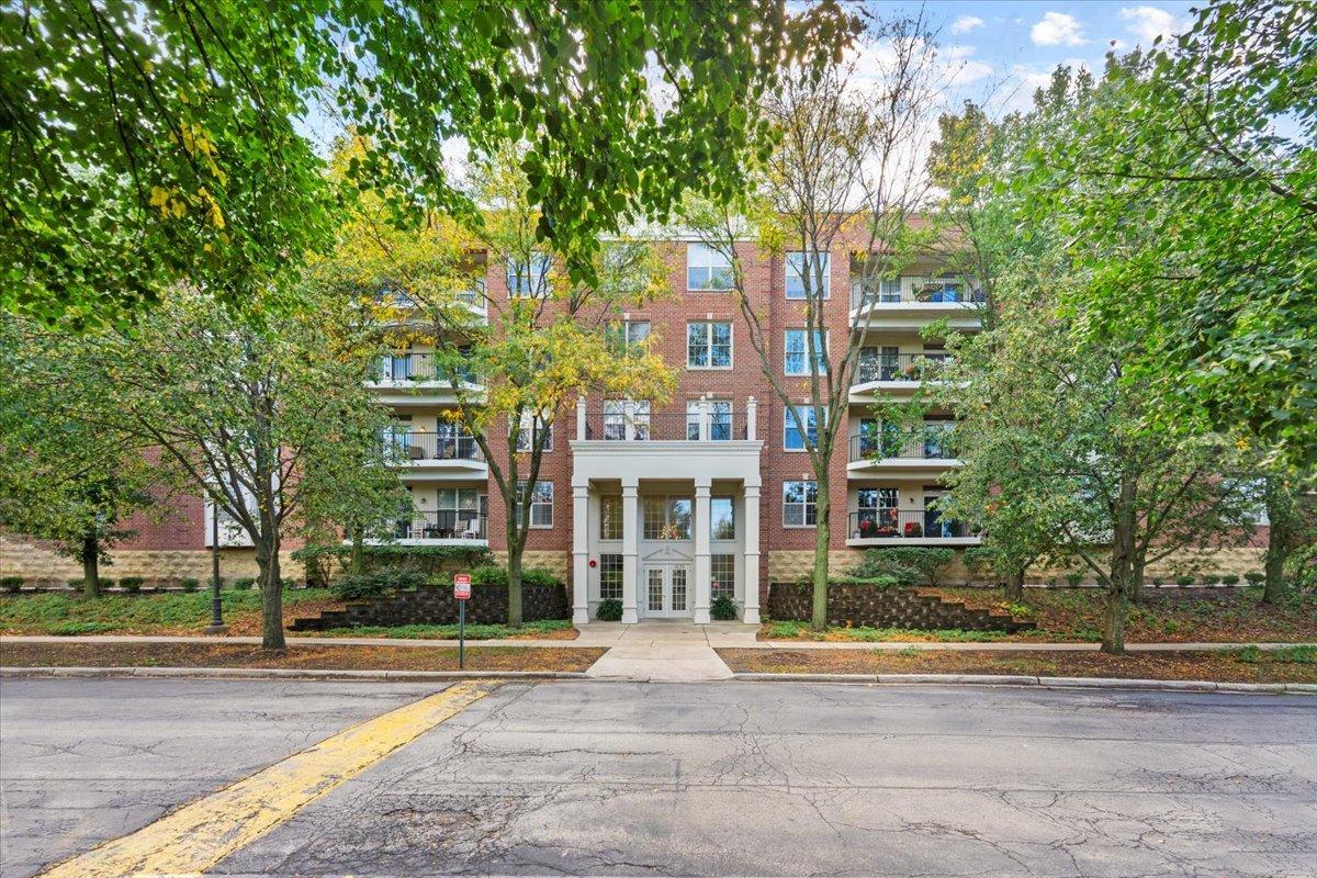 3125 Town Square Dr. #201, Rolling Meadows, IL 60008