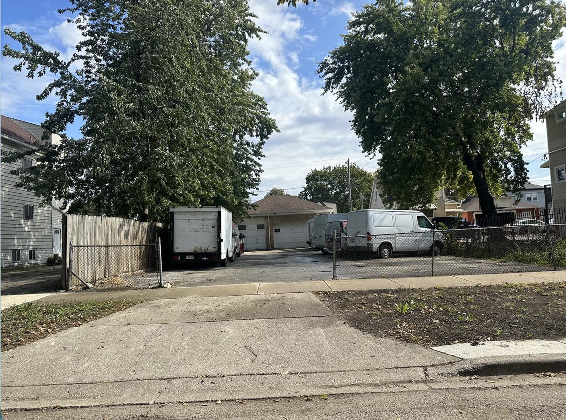 149 N 21st Ave., Melrose Park, IL 60160