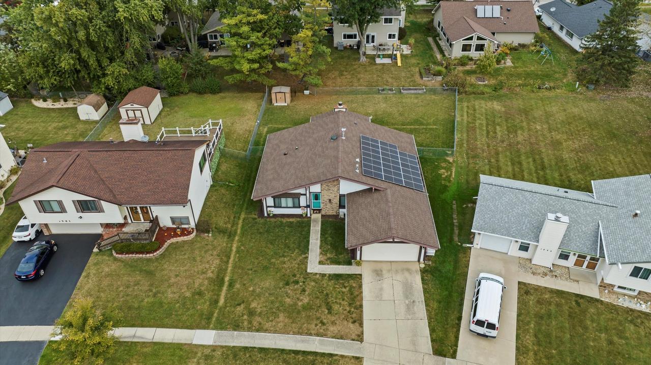 1233 Citation Ln., Hanover Park, IL 60133
