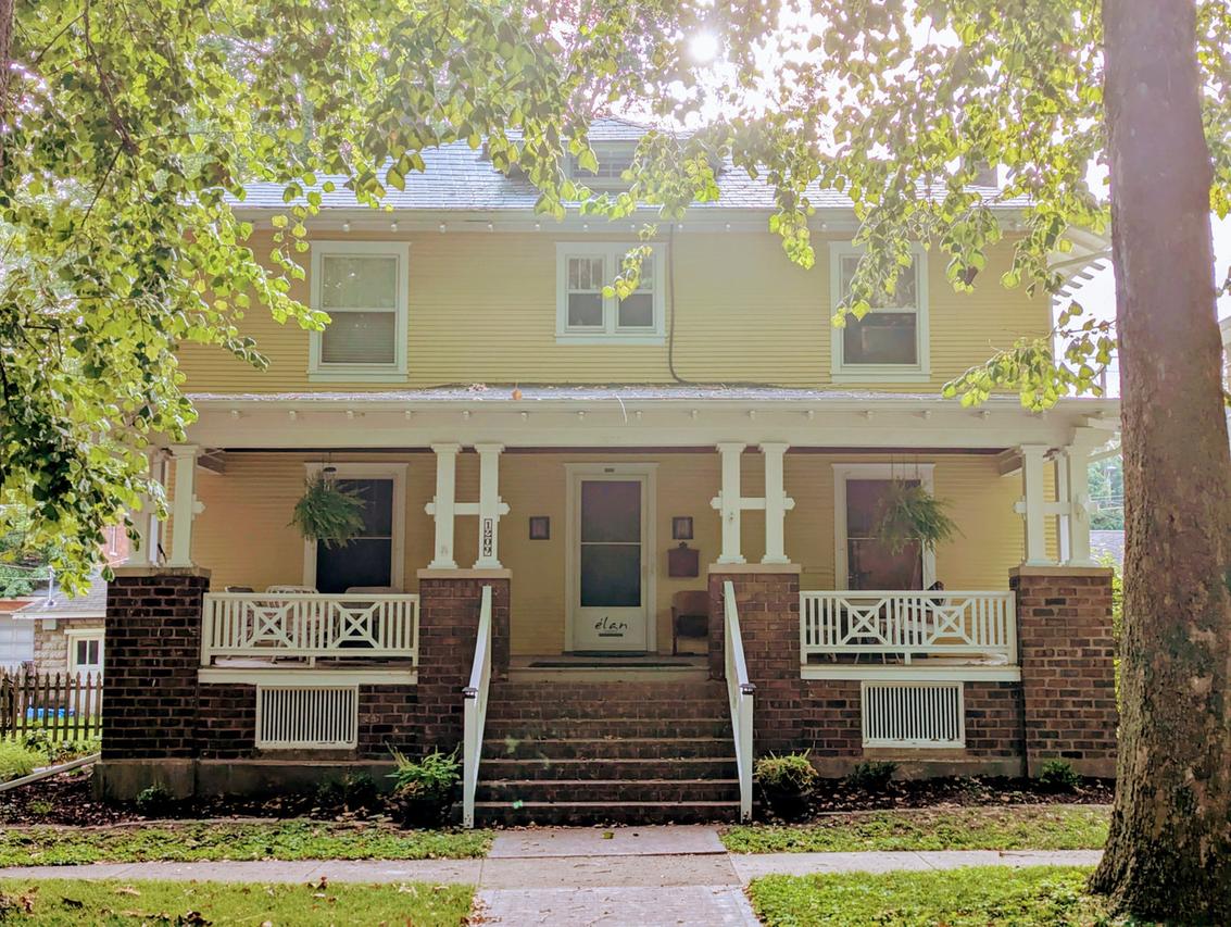 1209 N Clinton Blvd., Bloomington, IL 61701