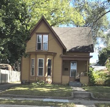 559 N Grove Ave., Elgin, IL 60120